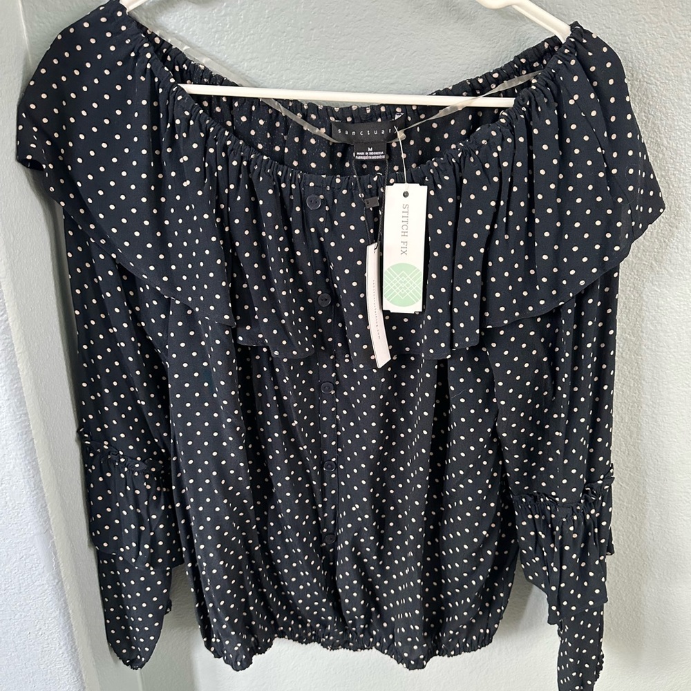 Off the shoulder long sleeve blouse